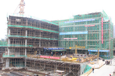 漢中分公司天漢坊工地?zé)峄鸪飓I(xiàn)禮國慶