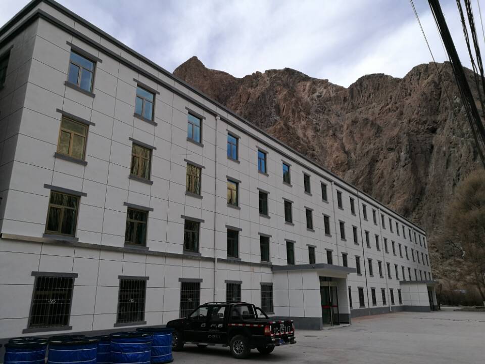 機(jī)電安裝公司酒鋼項(xiàng)目部宿舍樓維修工程順利通過(guò)驗(yàn)收