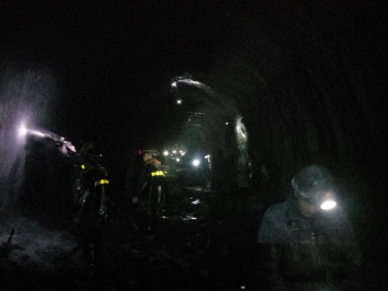 礦建三公司曹家灘礦副斜井完成通風(fēng)系統(tǒng)調(diào)整