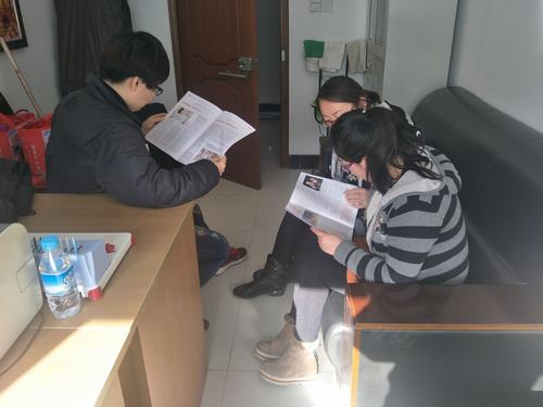 銅煤公司女工共讀一本書(shū)助力打造幸福生活