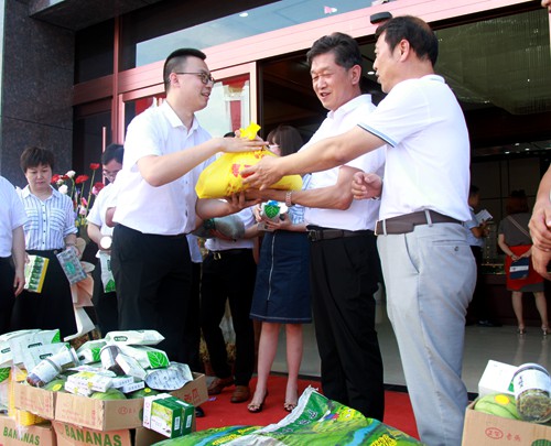 陜煤建設(shè)公司：情系職工赴一線送清涼