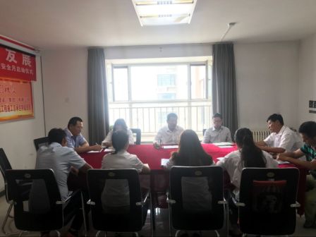 陜煤建設(shè)地基分公司傳達(dá)學(xué)習(xí)陜煤建設(shè)集團(tuán)三季度追趕超越點(diǎn)評(píng)會(huì)和市場(chǎng)開(kāi)發(fā)會(huì)會(huì)議精神