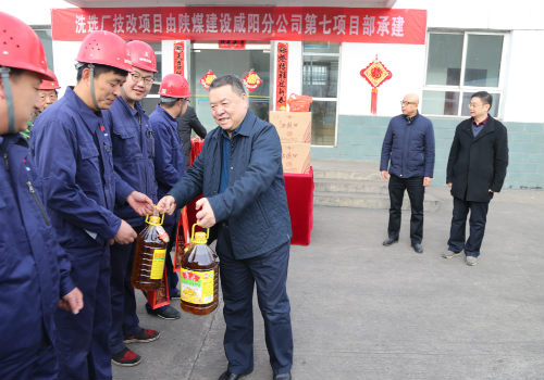 瞧，我們的春節(jié)這樣過(guò)