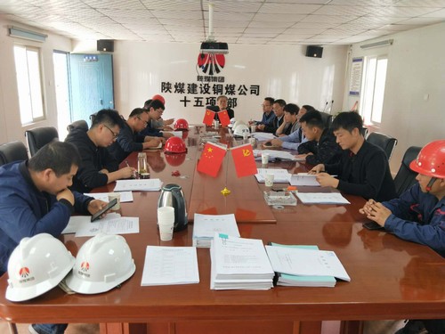 陜煤建設(shè)銅煤公司第十五項(xiàng)目部承建的藍(lán)山水岸(南區(qū))13#樓順利通過主體驗(yàn)收