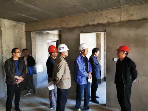 陜煤建設(shè)銅煤公司菊花園小區(qū)1#樓、荷花園1#、5#樓順利通過(guò)竣工驗(yàn)收