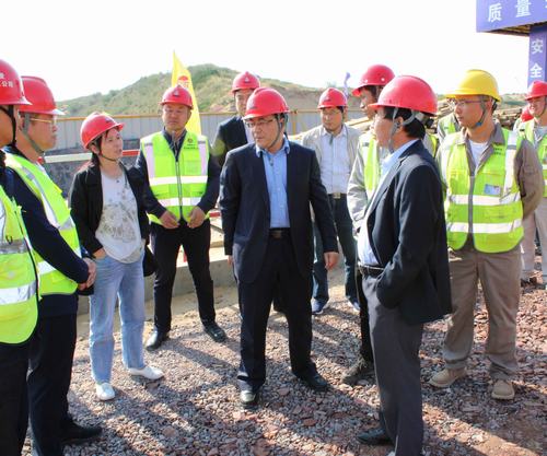 王明智深入陜北片區(qū)施工現(xiàn)場檢查指導(dǎo)工作