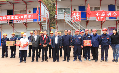 【“70周年”專(zhuān)題報(bào)道】國(guó)慶走一線(三)