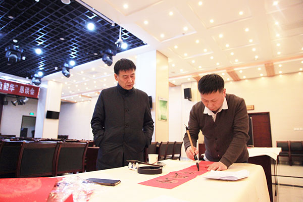 陜煤建設舉辦“迎春納?！鳖}春聯(lián)活動