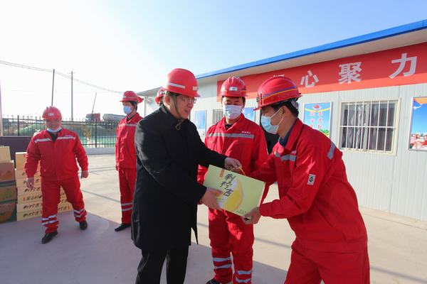 彬長礦業(yè)公司領(lǐng)導(dǎo)蒞臨陜煤建設(shè)礦建二公司第三項目部檢查慰問