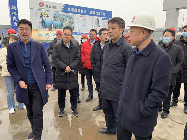 西咸新區(qū)灃西新城黨委書記、管委會(huì)主任劉宇斌一行蒞臨灃西新城第五學(xué)校項(xiàng)目調(diào)研指導(dǎo)工作
