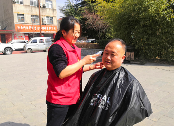 陜煤建設(shè)礦建三公司：向春天報(bào)到 ！學(xué)雷鋒我們來(lái)了