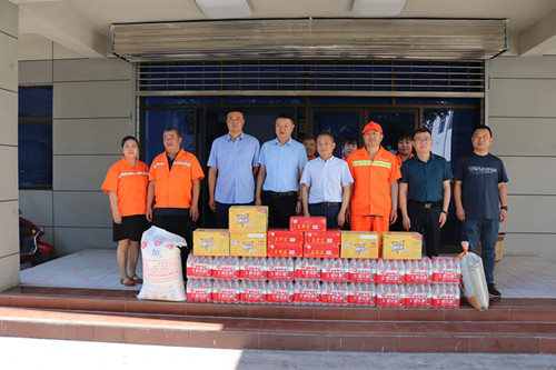 陜煤建設(shè)川耀公司：開展“暖民心  送清涼”慰問活動