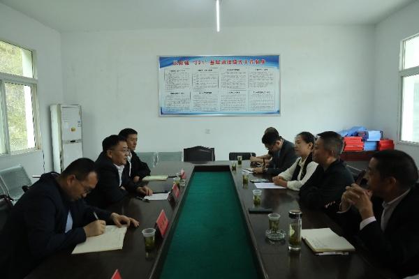 王明智到陜煤建設(shè)定點(diǎn)幫扶村開(kāi)展鄉(xiāng)村振興調(diào)研