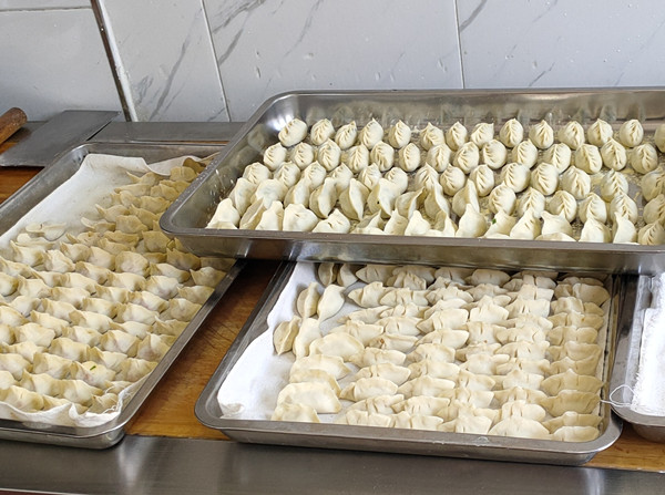 陜煤建設(shè)機(jī)電安裝公司：冬至餃子暖人心