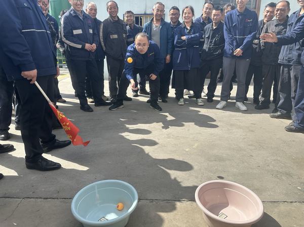 敬勞動光榮   贊勤奮美麗