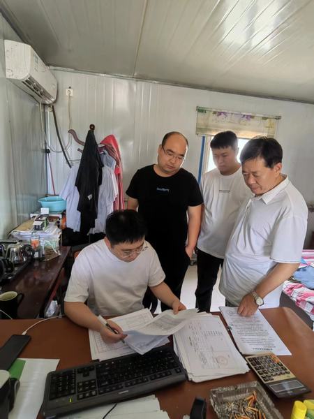 陜煤建設(shè)煤礦運營服務(wù)分公司：念好黨員干部“四字經(jīng)”  唱響紅色引領(lǐng)安全弦