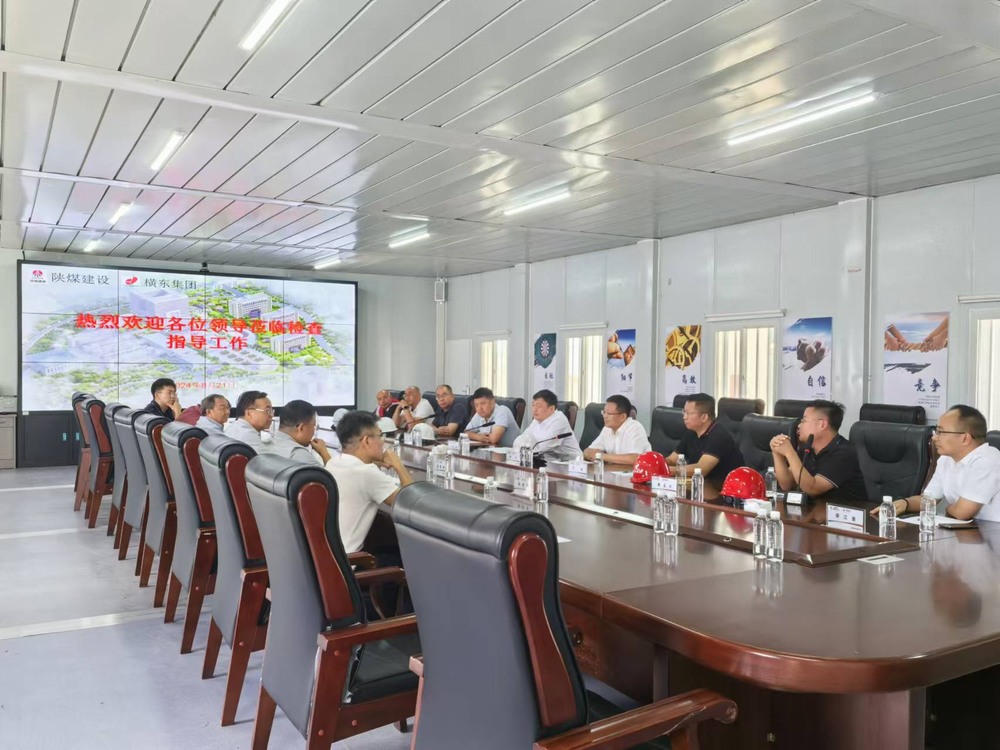 住房和城鄉(xiāng)建設(shè)廳副廳長(zhǎng)于新芳一行到鄂爾多斯應(yīng)用技術(shù)學(xué)院辦學(xué)條件提升項(xiàng)目考察調(diào)研