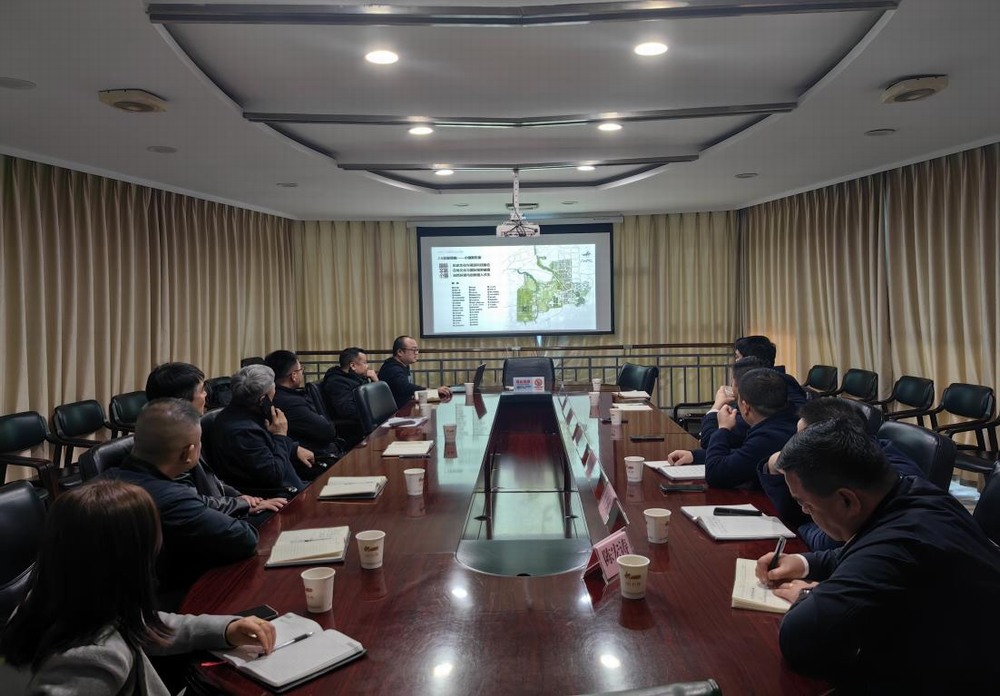 趙敬凱一行赴臨潼旅游商貿(mào)開發(fā)區(qū)管理委員會考察項目