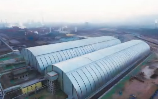 陜煤建設(shè)漢中分公司承建的龍鋼機(jī)械化綜合一次料場C型料庫24米平臺(tái)澆筑順利合攏